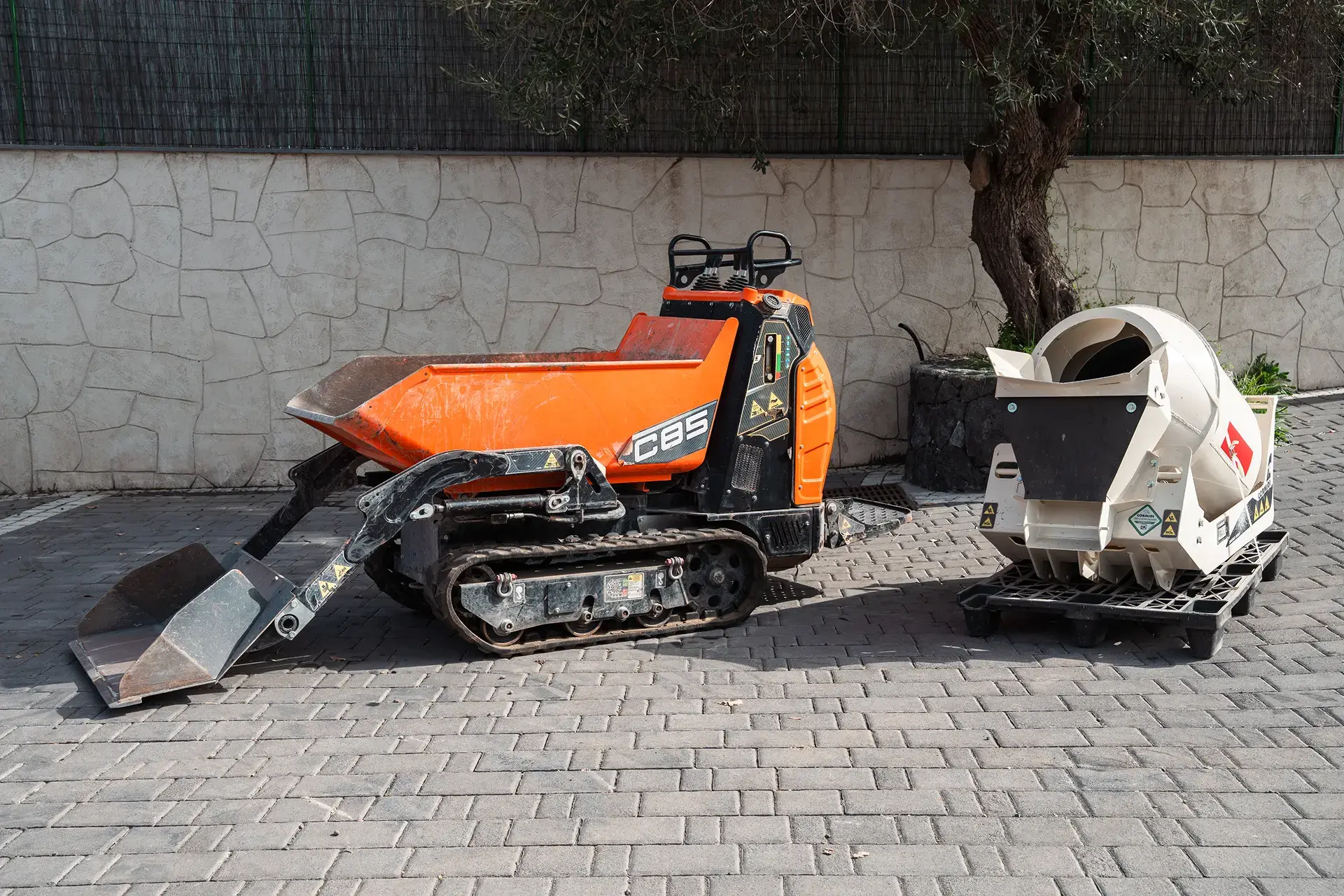 Motocarriola Cormidi AC85 con betoniera