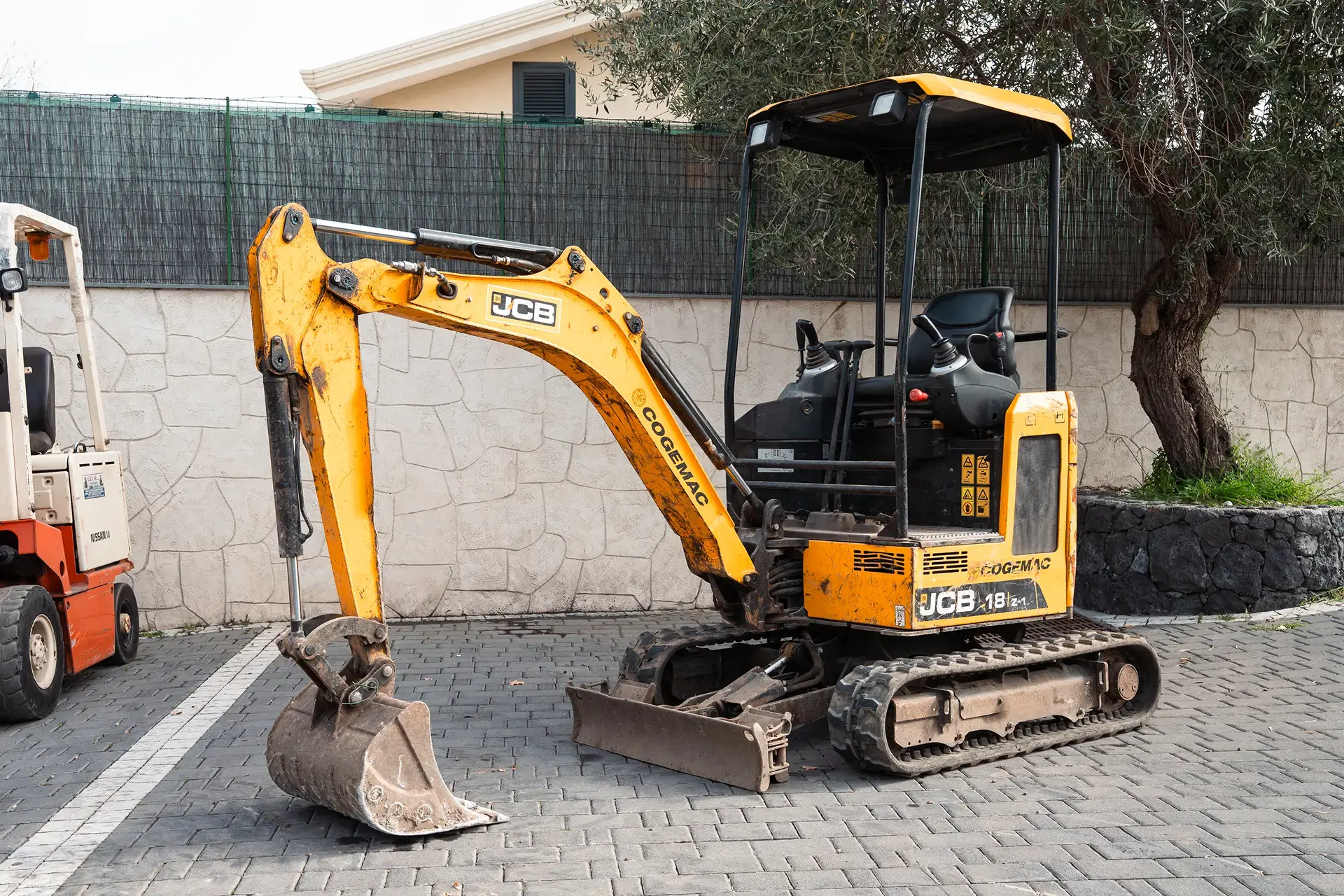 Escavatore JCB 18-Z-1