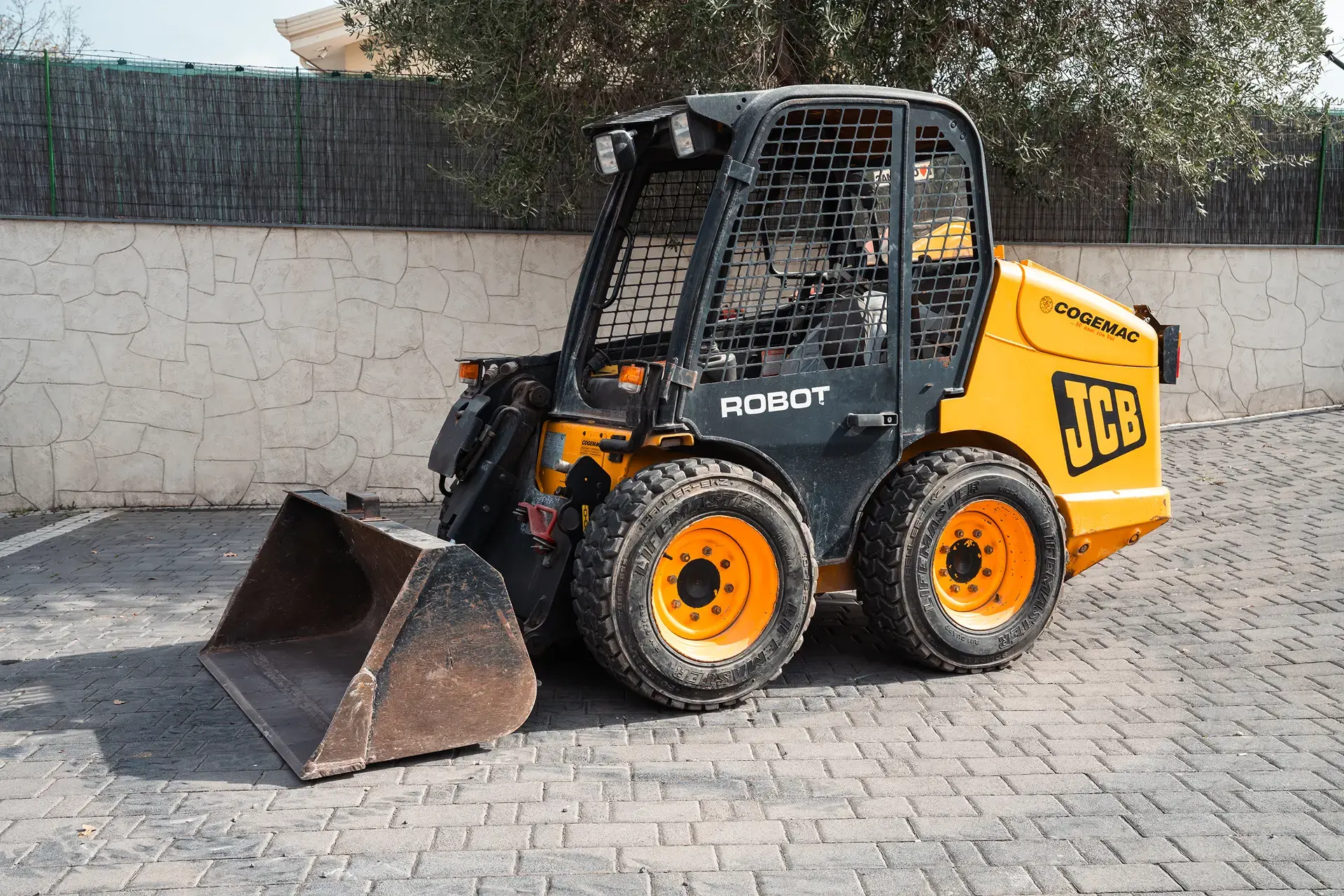 Pala compatta JCB Robot 170 HF